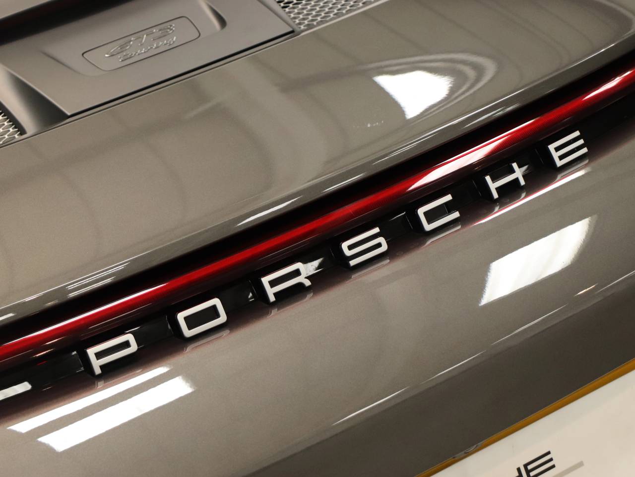 911 (992) GT3 TOURING PDK (6) image 17