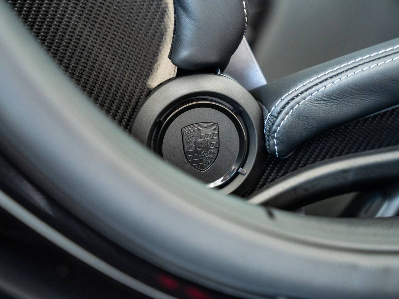 911 (992) GT3 TOURING image 35