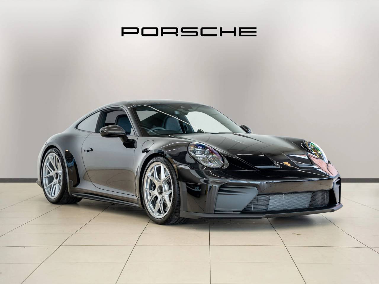 911 (992) GT3 TOURING image 01