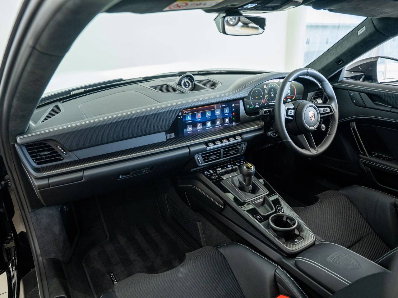 911 (992) GT3 TOURING image 10