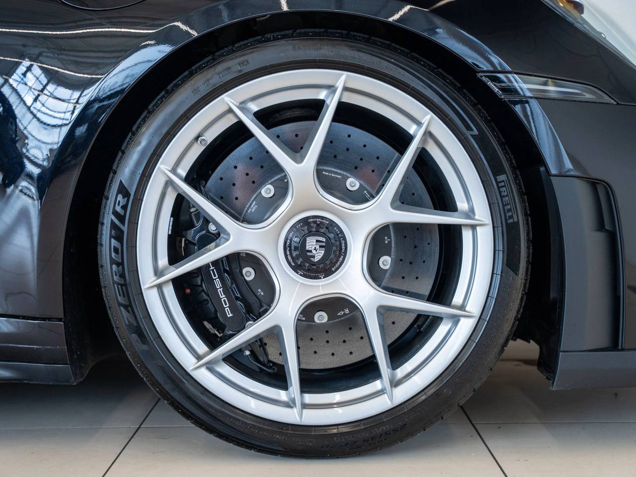 911 (992) GT3 TOURING image 04