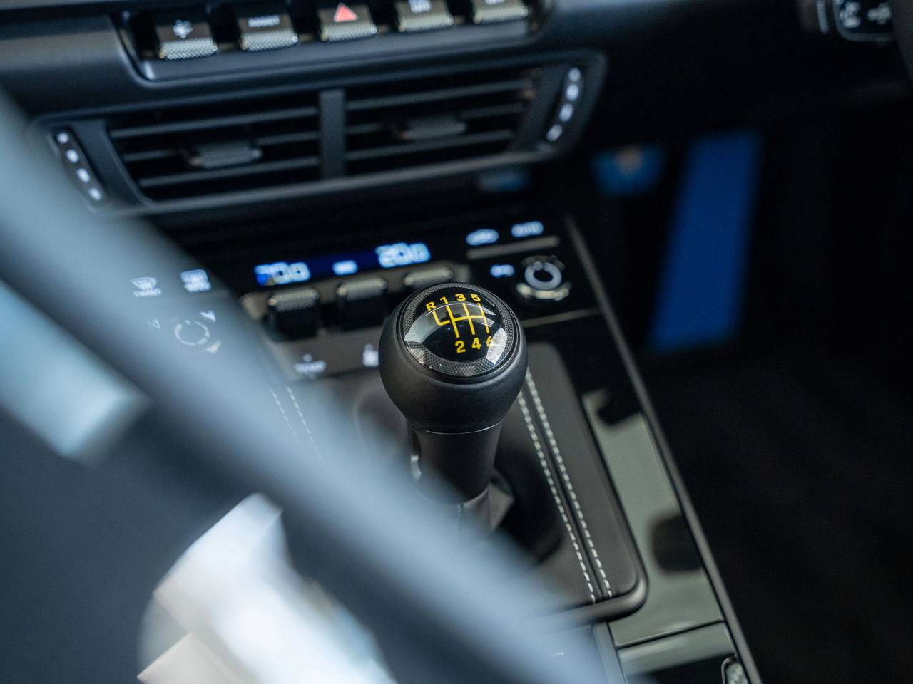 911 (992) GT3 TOURING image 29