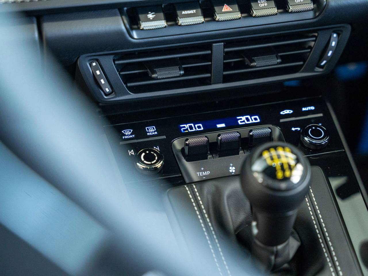 911 (992) GT3 TOURING image 28