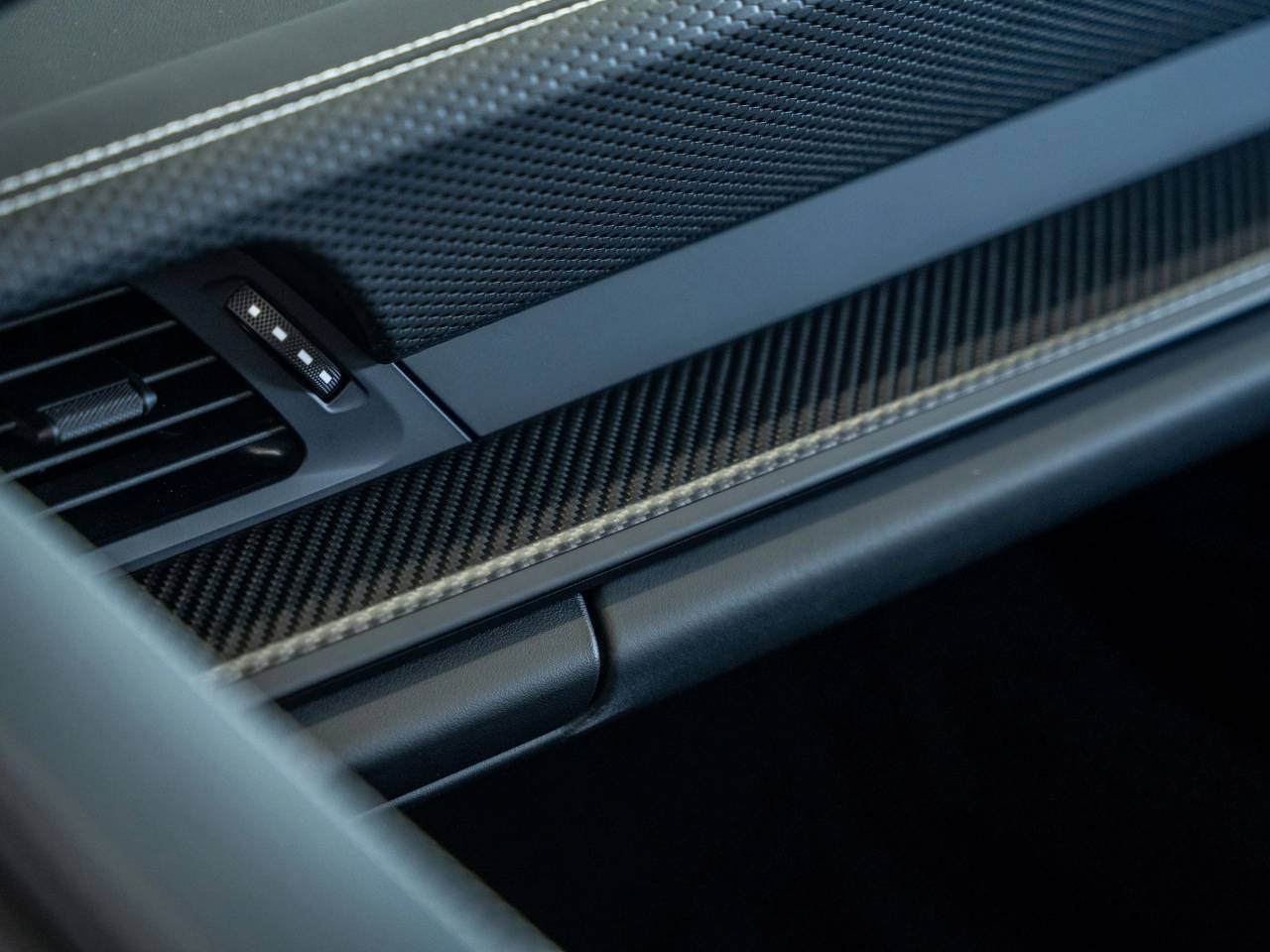 911 (992) GT3 TOURING image 43