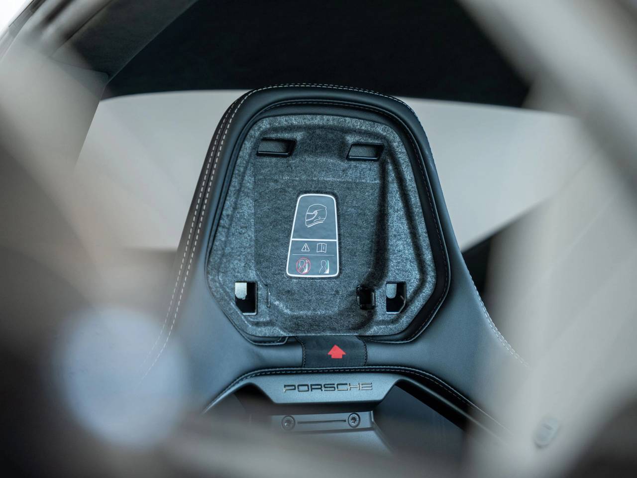 911 (992) GT3 TOURING image 36