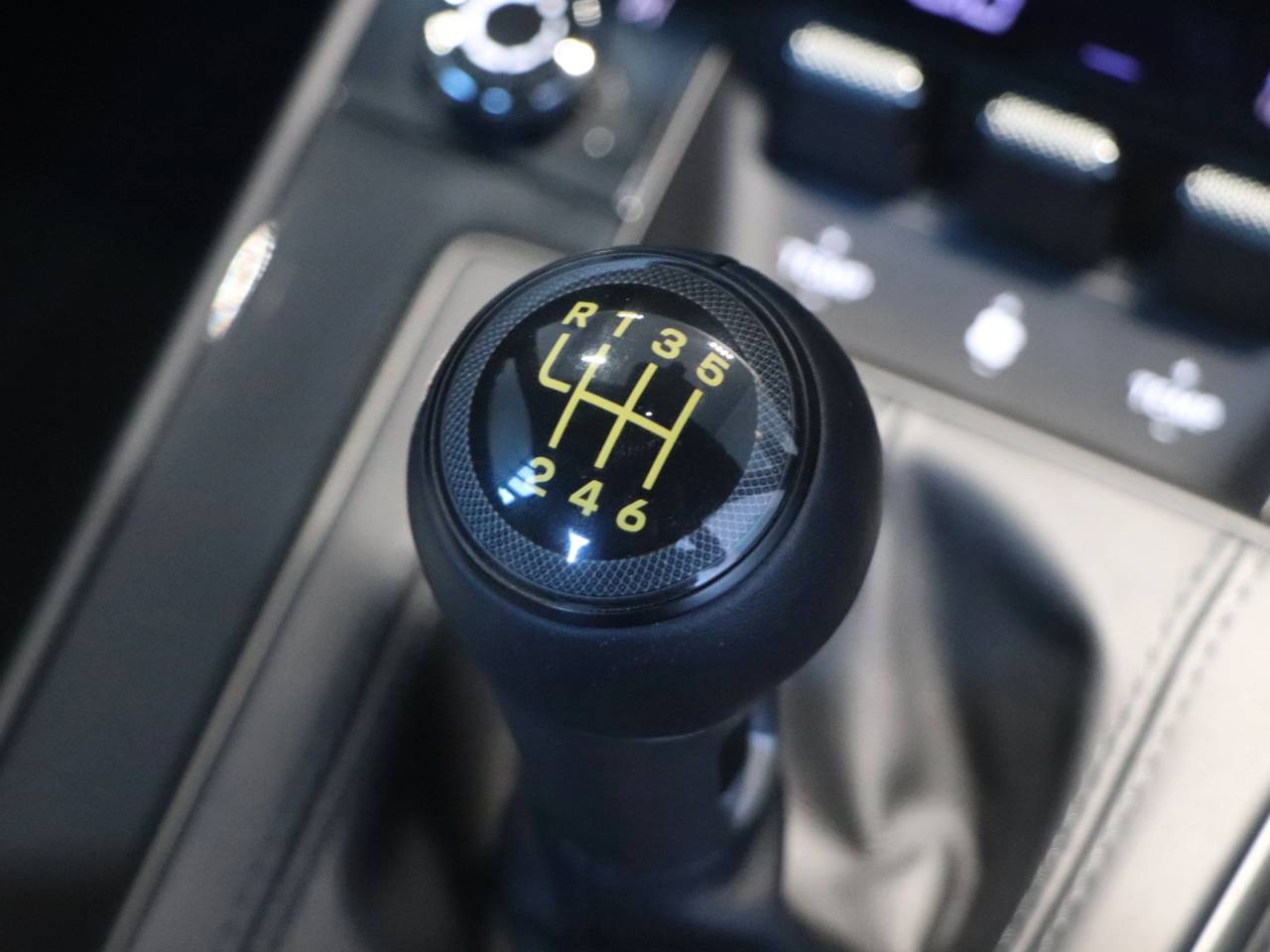 911 (992) GT3 TOURING (3) image 27