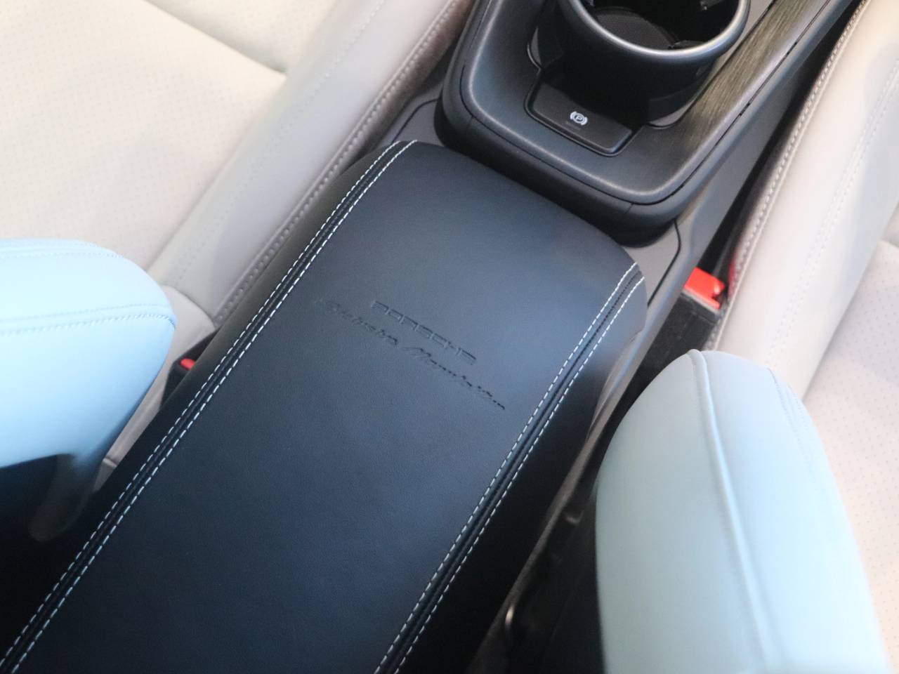 911 (992) GT3 TOURING (3) image 30