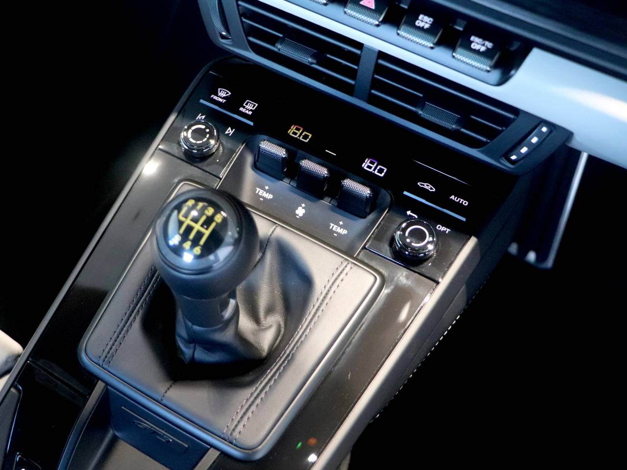 911 (992) GT3 TOURING (3) image 26