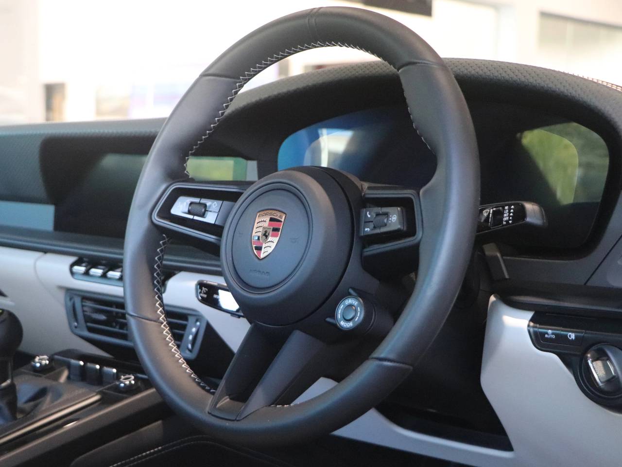 911 (992) GT3 TOURING (3) image 15