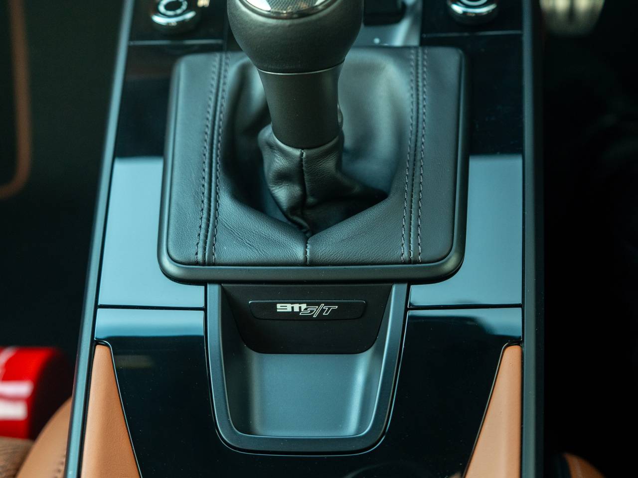 911 (992) S/T image 32