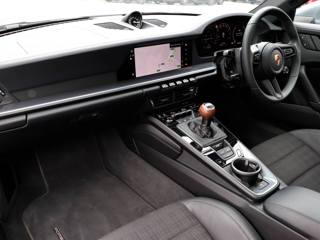 911 (992) CARRERA T (1) image 14