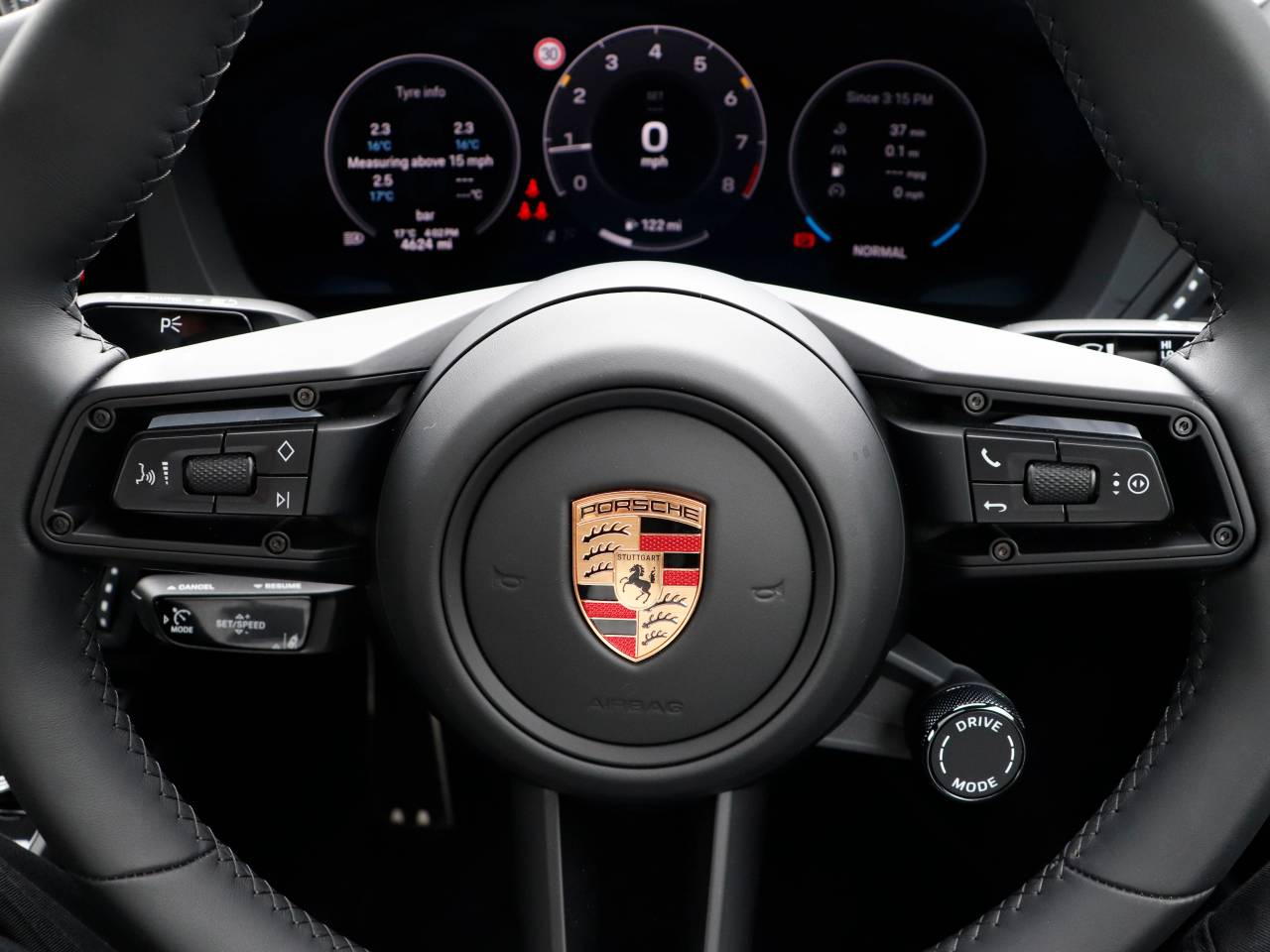 911 (992) CARRERA T (1) image 13