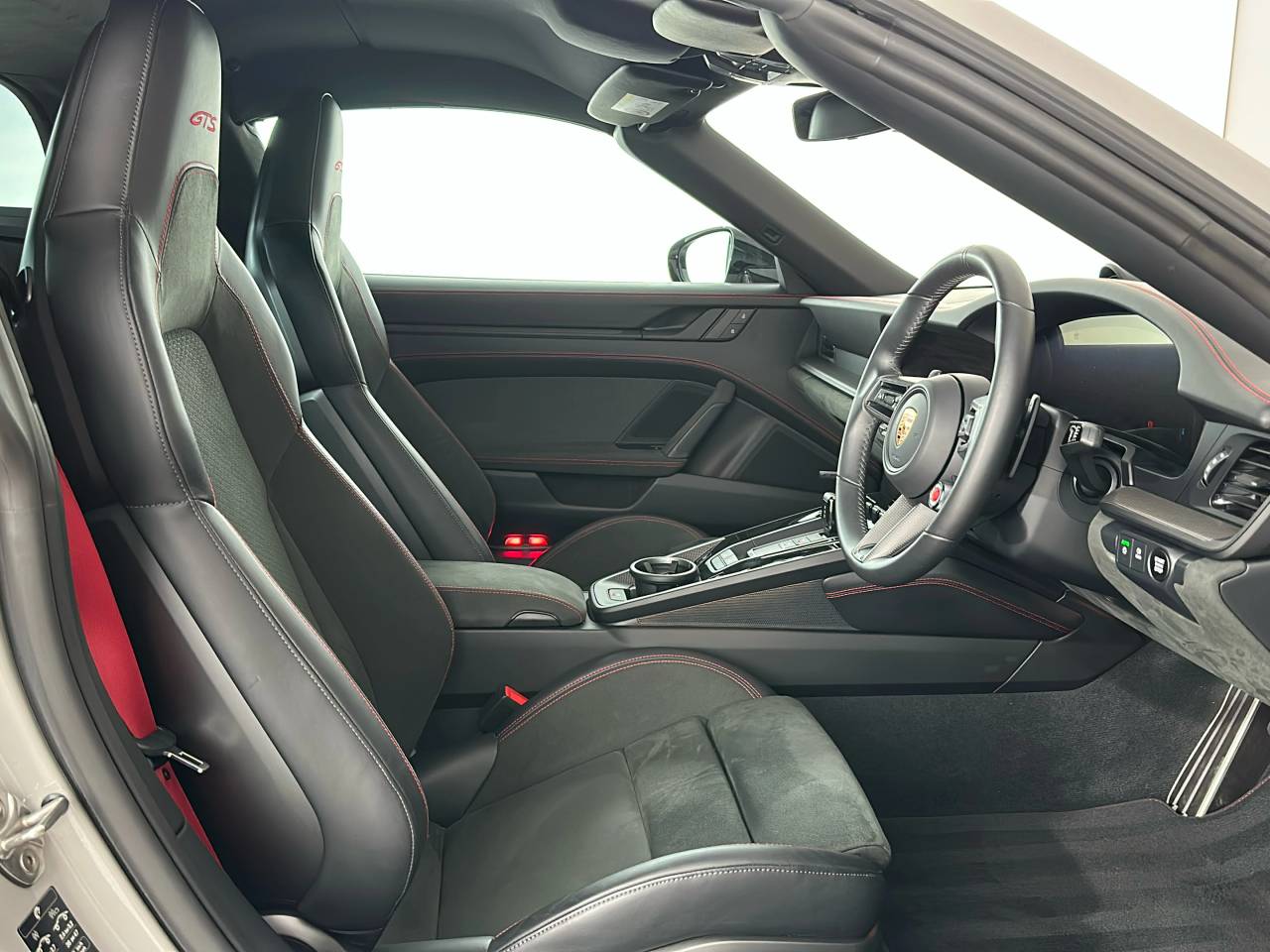 911 (992) TARGA 4 GTS PDK (38) image 18