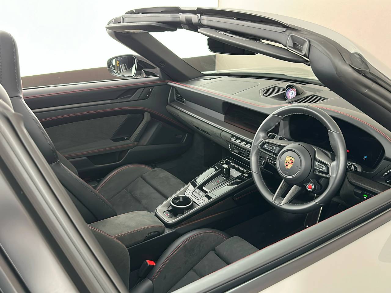 911 (992) TARGA 4 GTS PDK (38) image 14