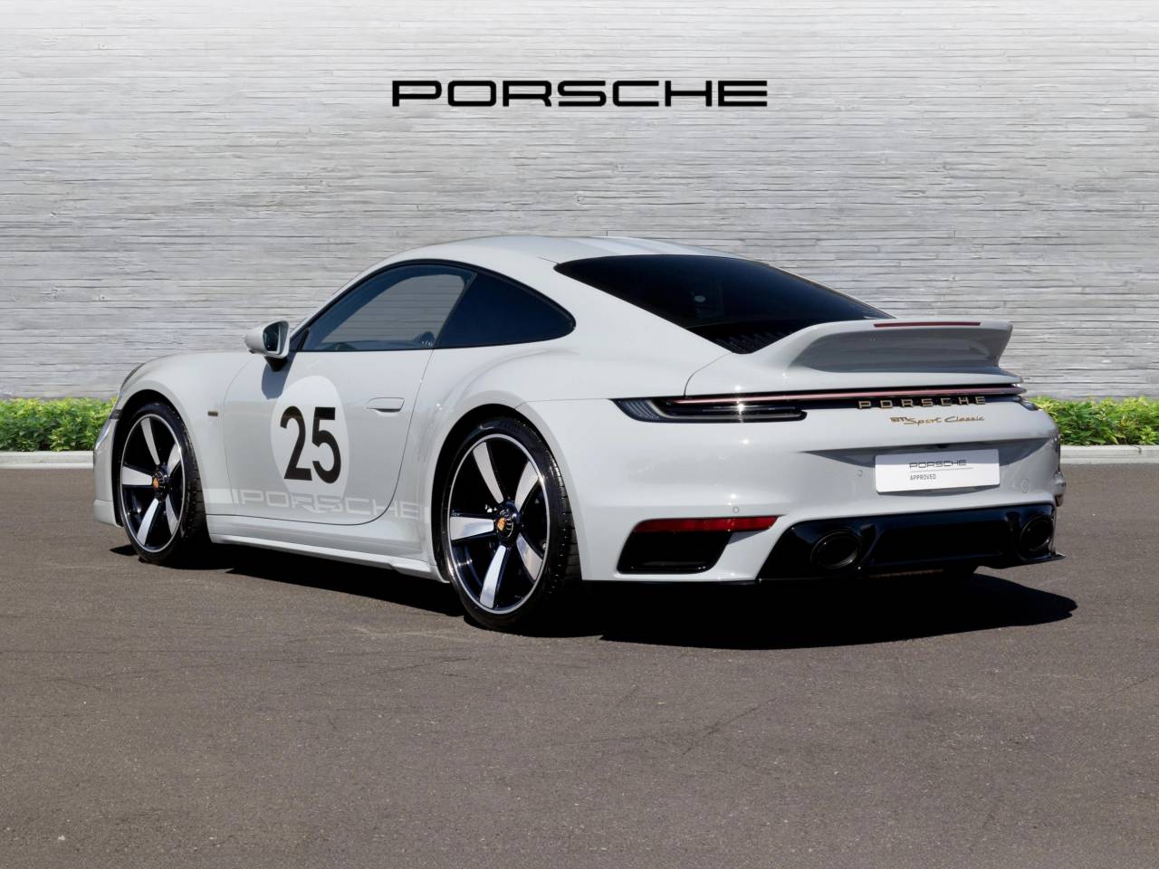911 (992) SPORT CLASSIC image 11