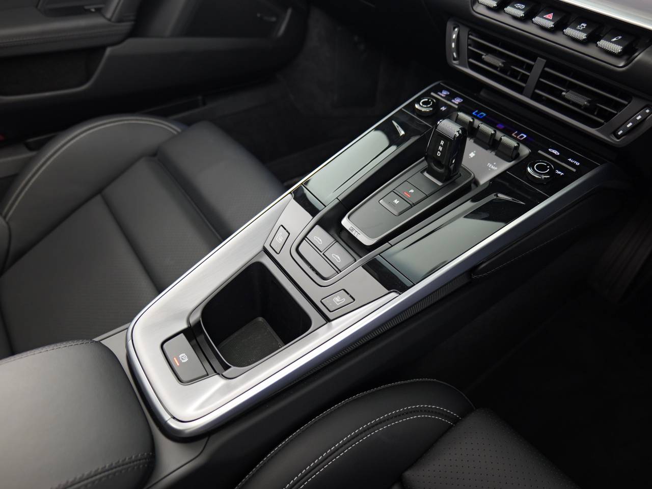 911 (992) TARGA 4S PDK image 30