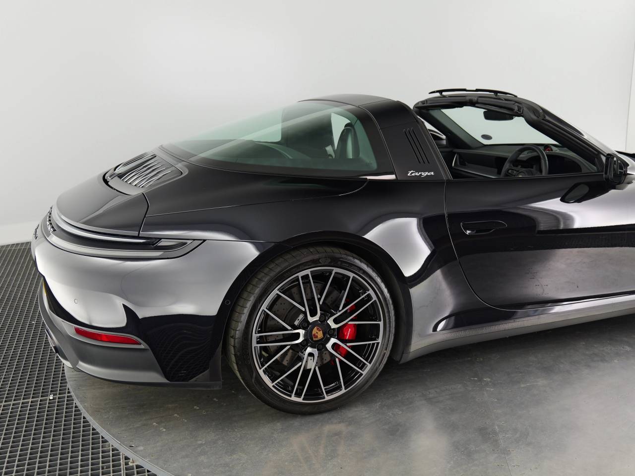 911 (992) TARGA 4S PDK image 17