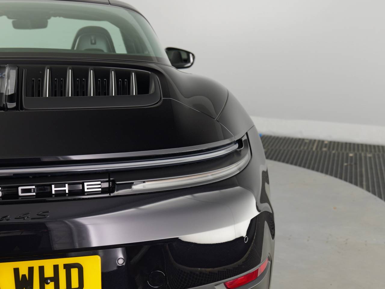 911 (992) TARGA 4S PDK image 15