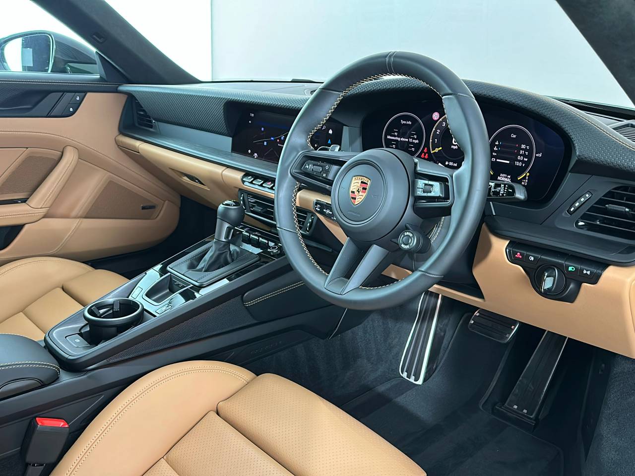 911 (992) GT3 TOURING PDK (15) image 32