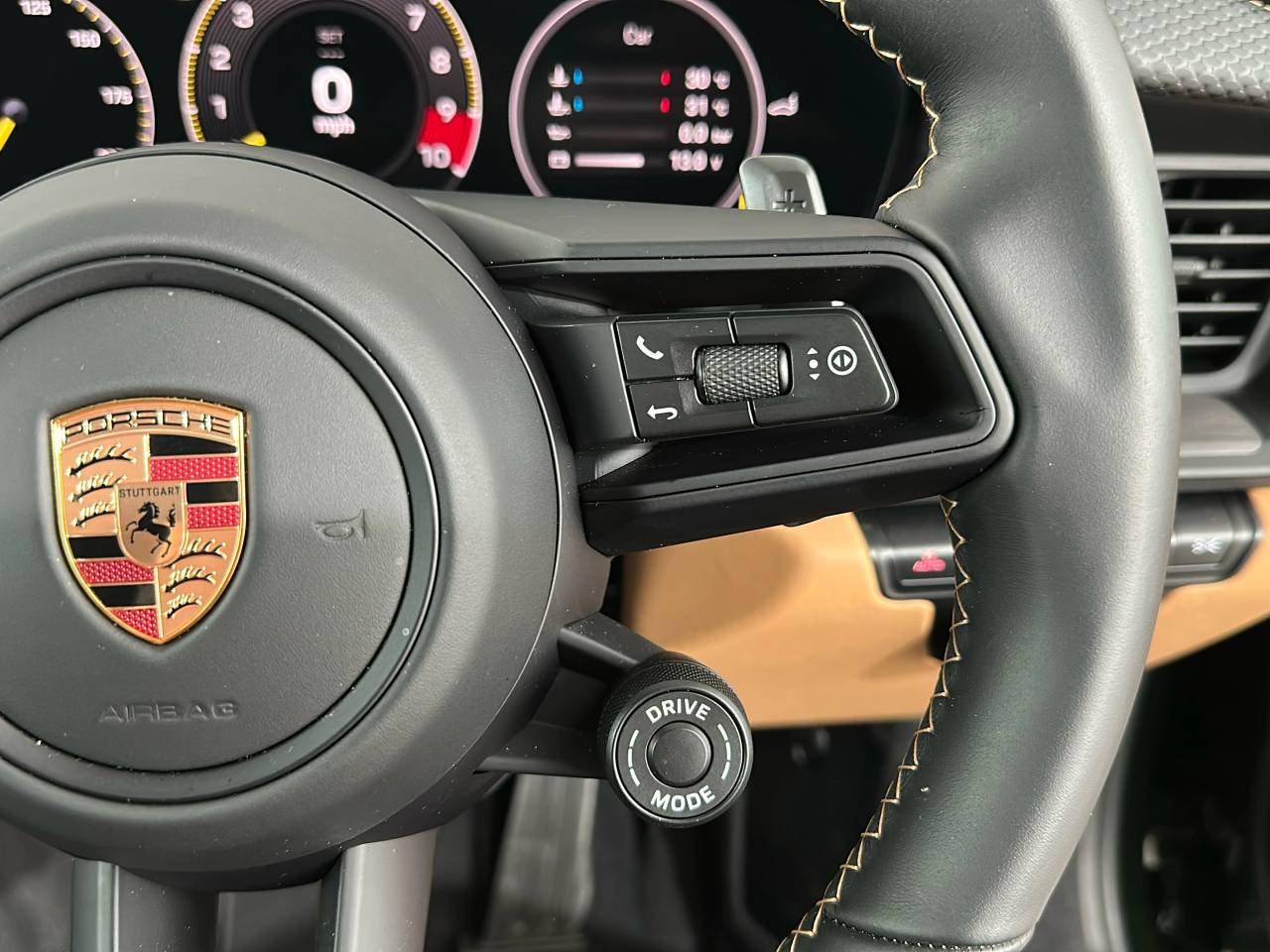 911 (992) GT3 TOURING PDK (15) image 24