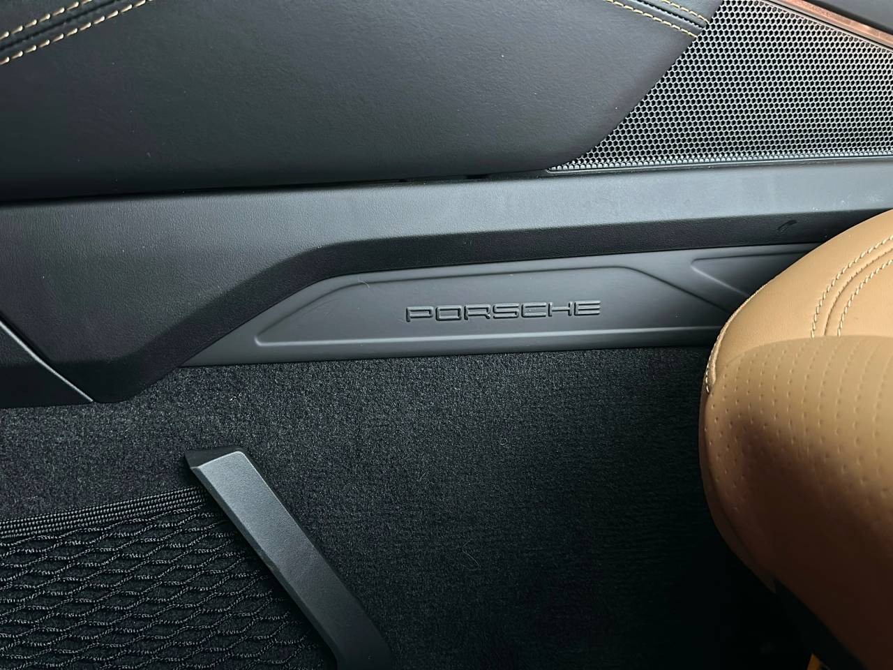 911 (992) GT3 TOURING PDK (15) image 09