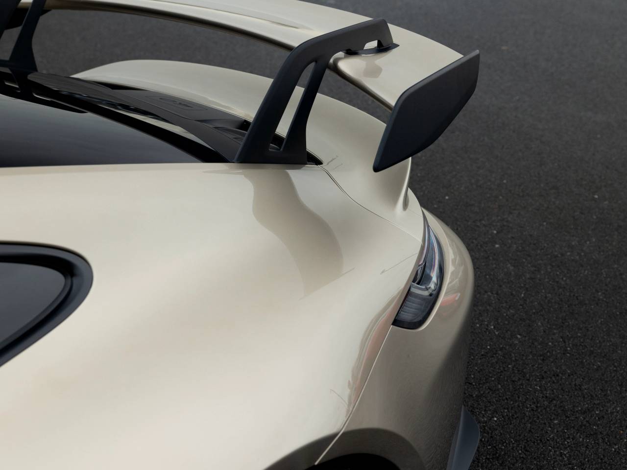 911 (992) GT3 PDK (8) image 23
