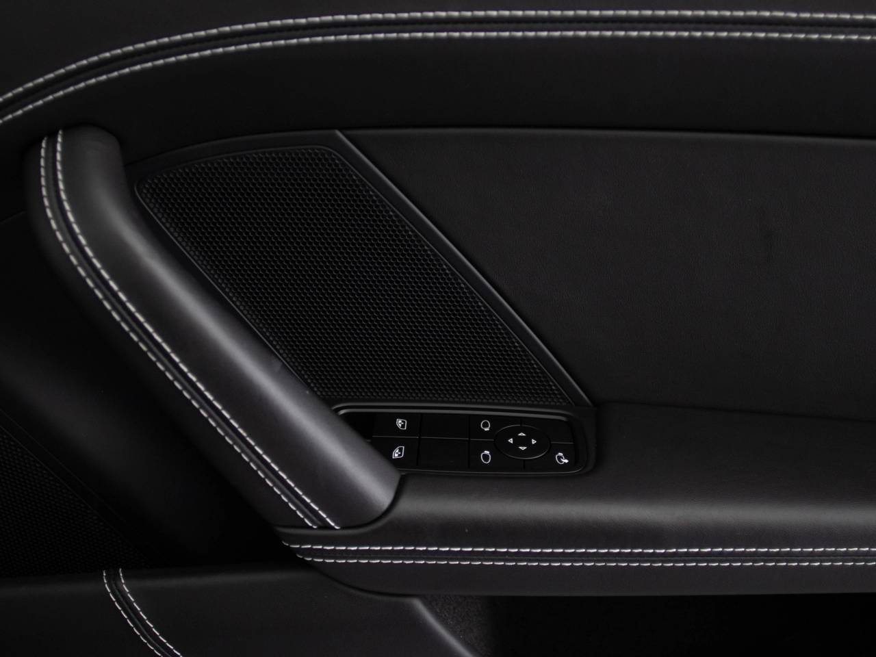 911 (992) TARGA 4 GTS PDK (10) image 30