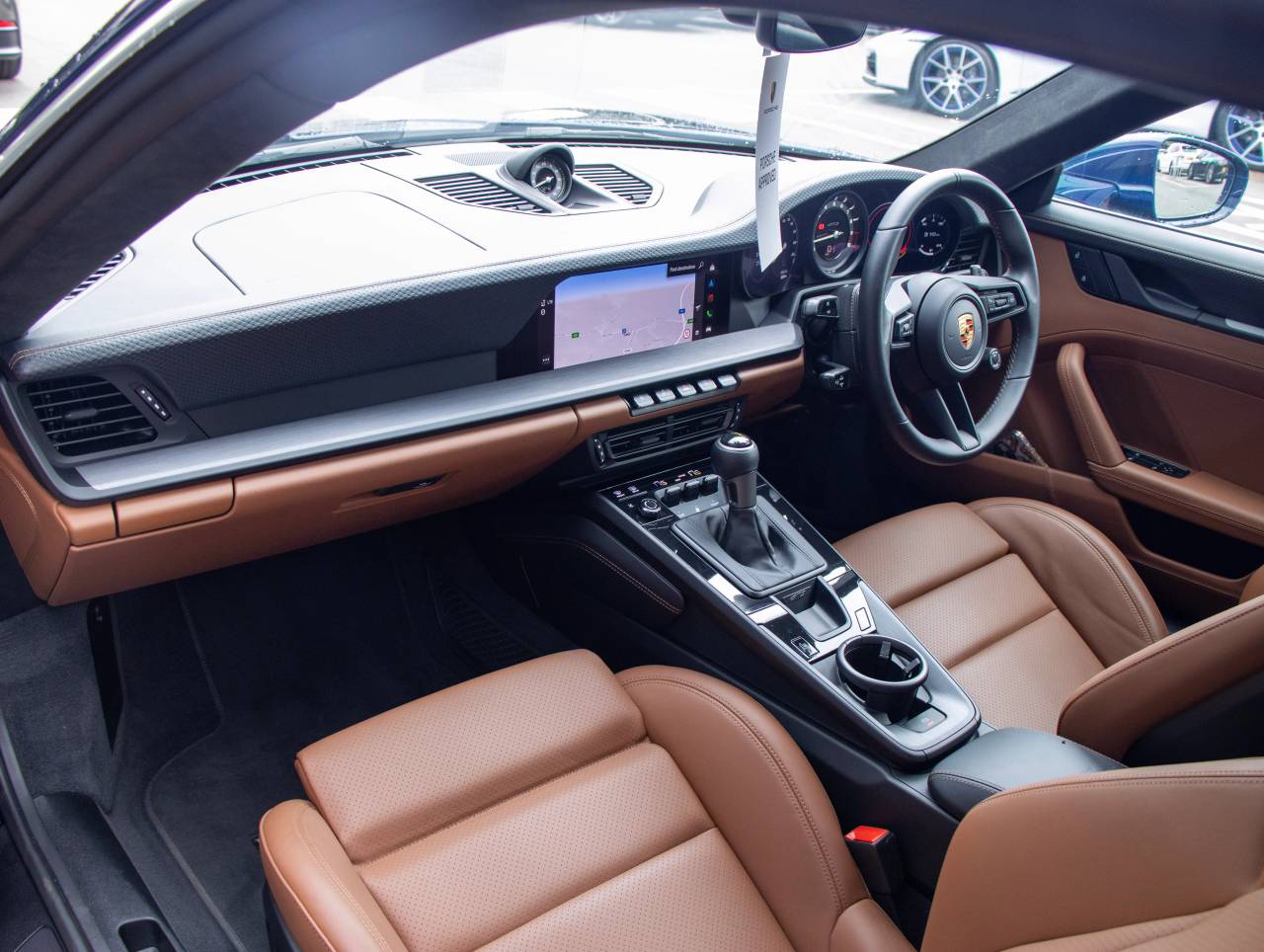 911 (992) GT3 TOURING PDK (5) image 16
