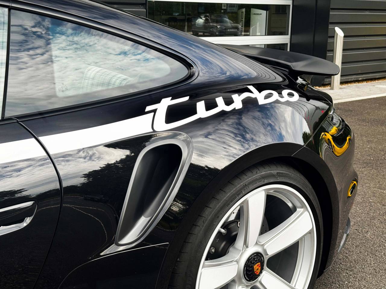 911 (992) TURBO 50 YEARS PDK image 13