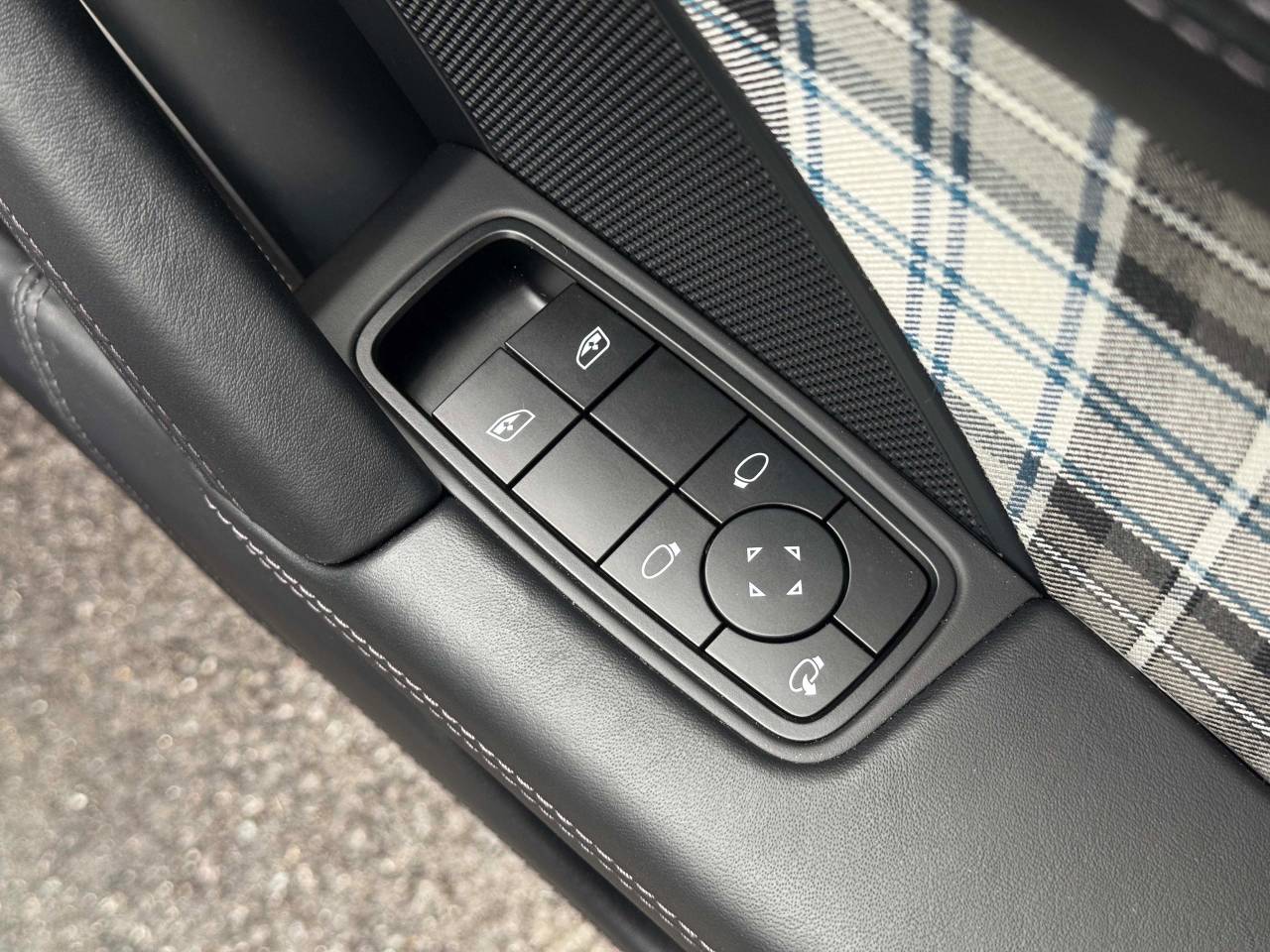 911 (992) TURBO 50 YEARS PDK image 40