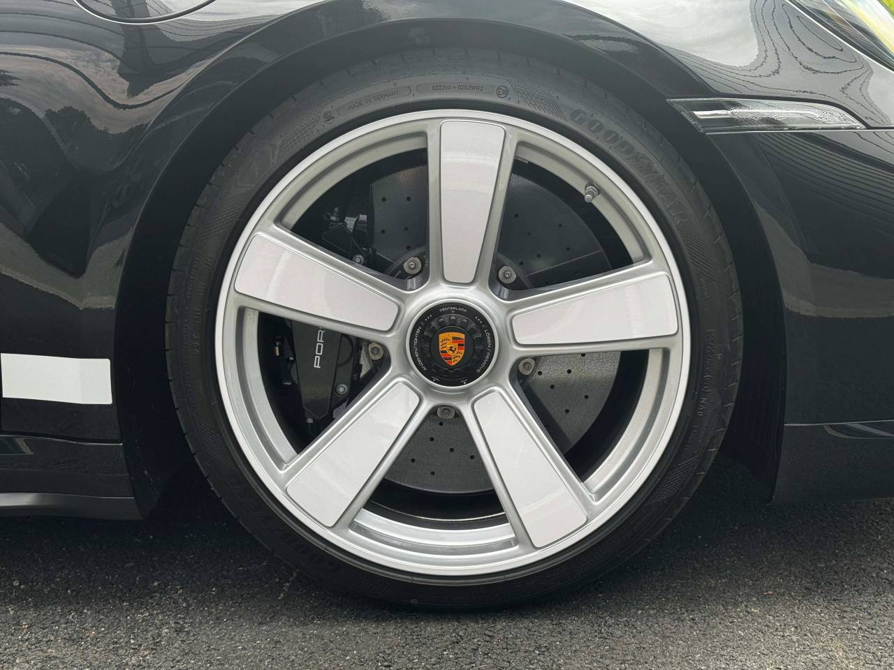 911 (992) TURBO 50 YEARS PDK image 06