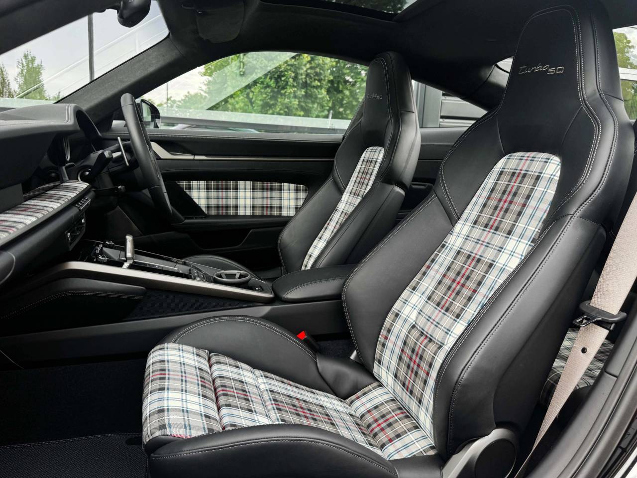 911 (992) TURBO 50 YEARS PDK image 41