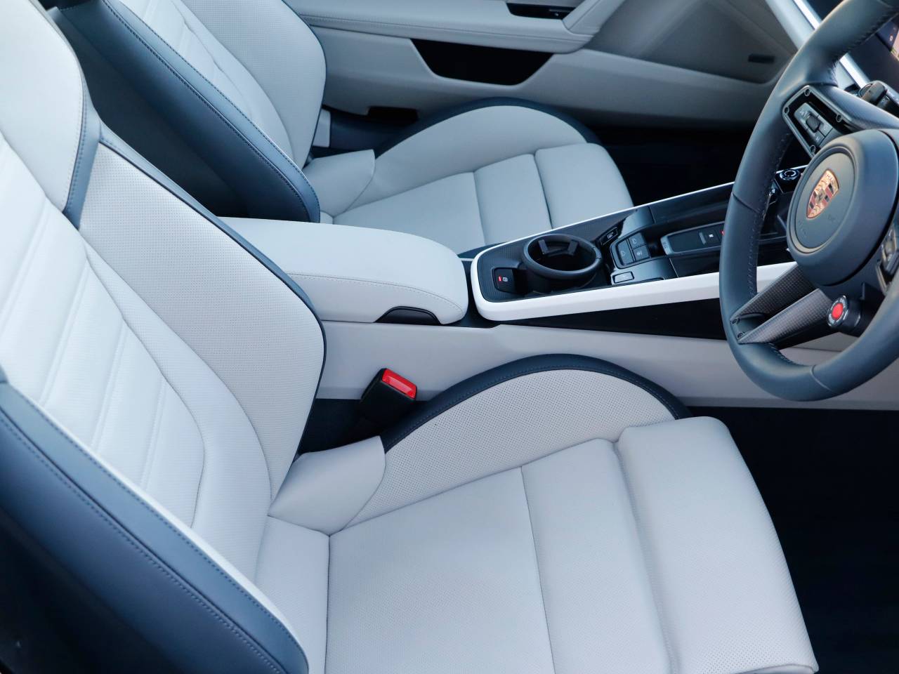 911 (992) CARRERA 4 GTS PDK (13) image 05