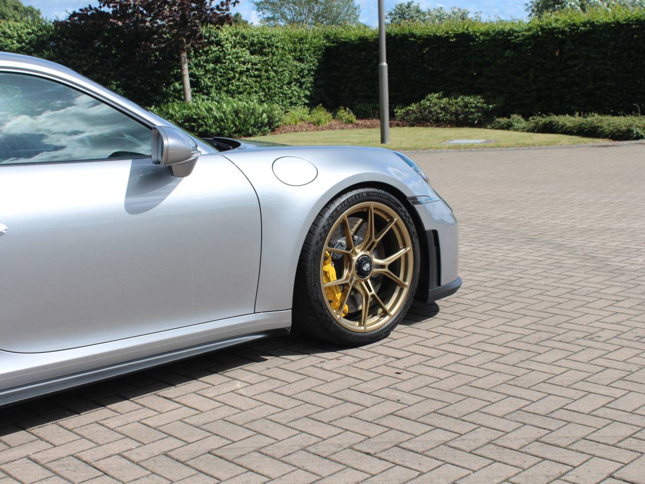 911 (992) GT3 TOURING image 17