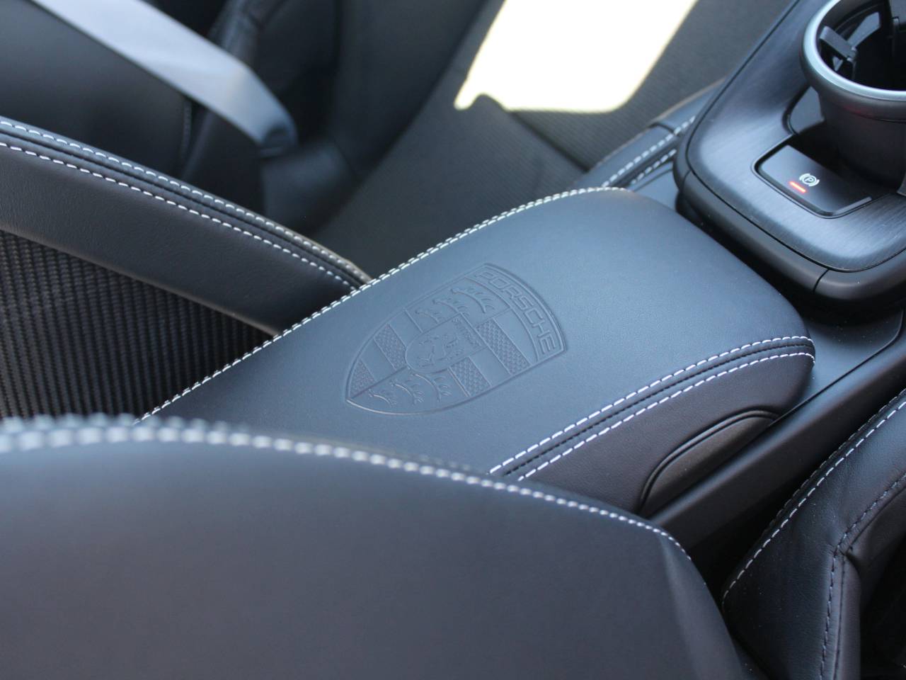 911 (992) GT3 TOURING image 36