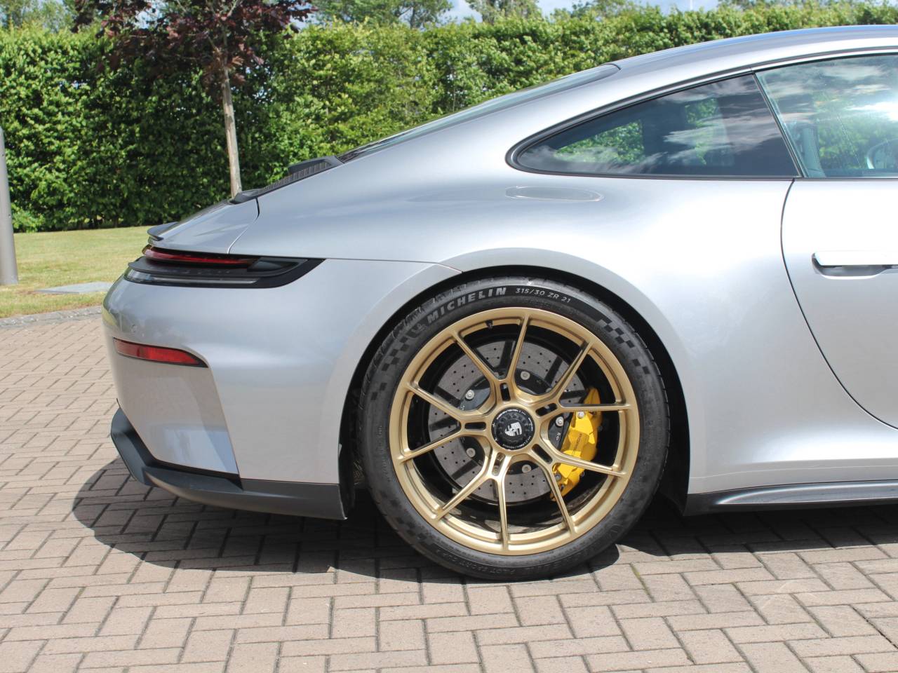 911 (992) GT3 TOURING image 24