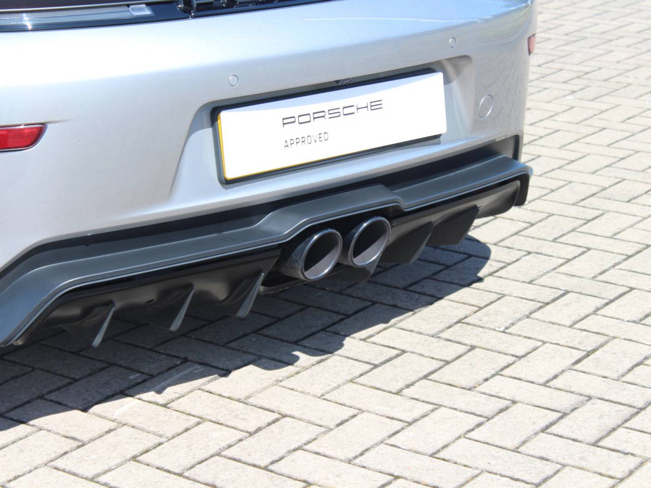 911 (992) GT3 TOURING image 21