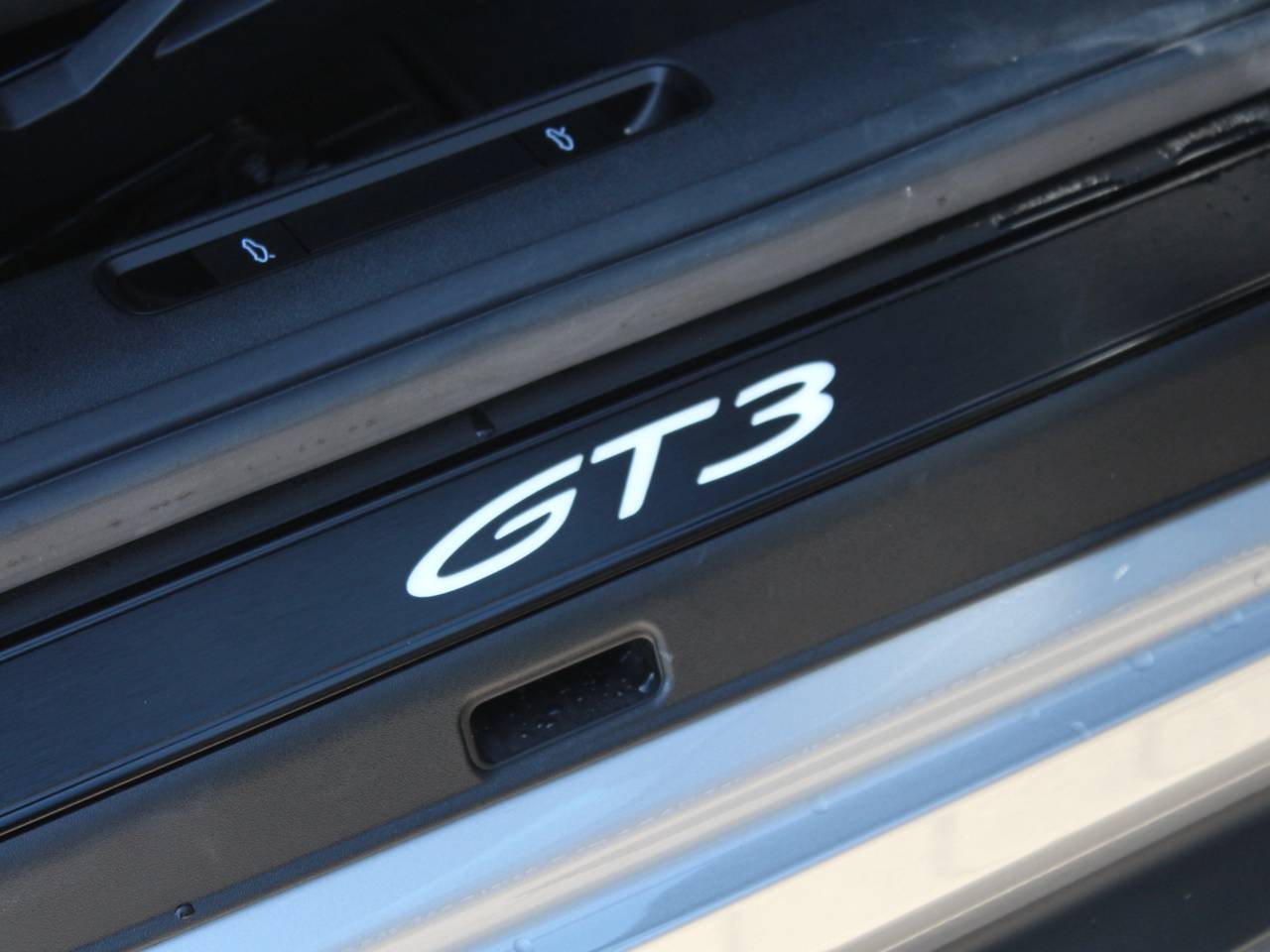 911 (992) GT3 TOURING image 41