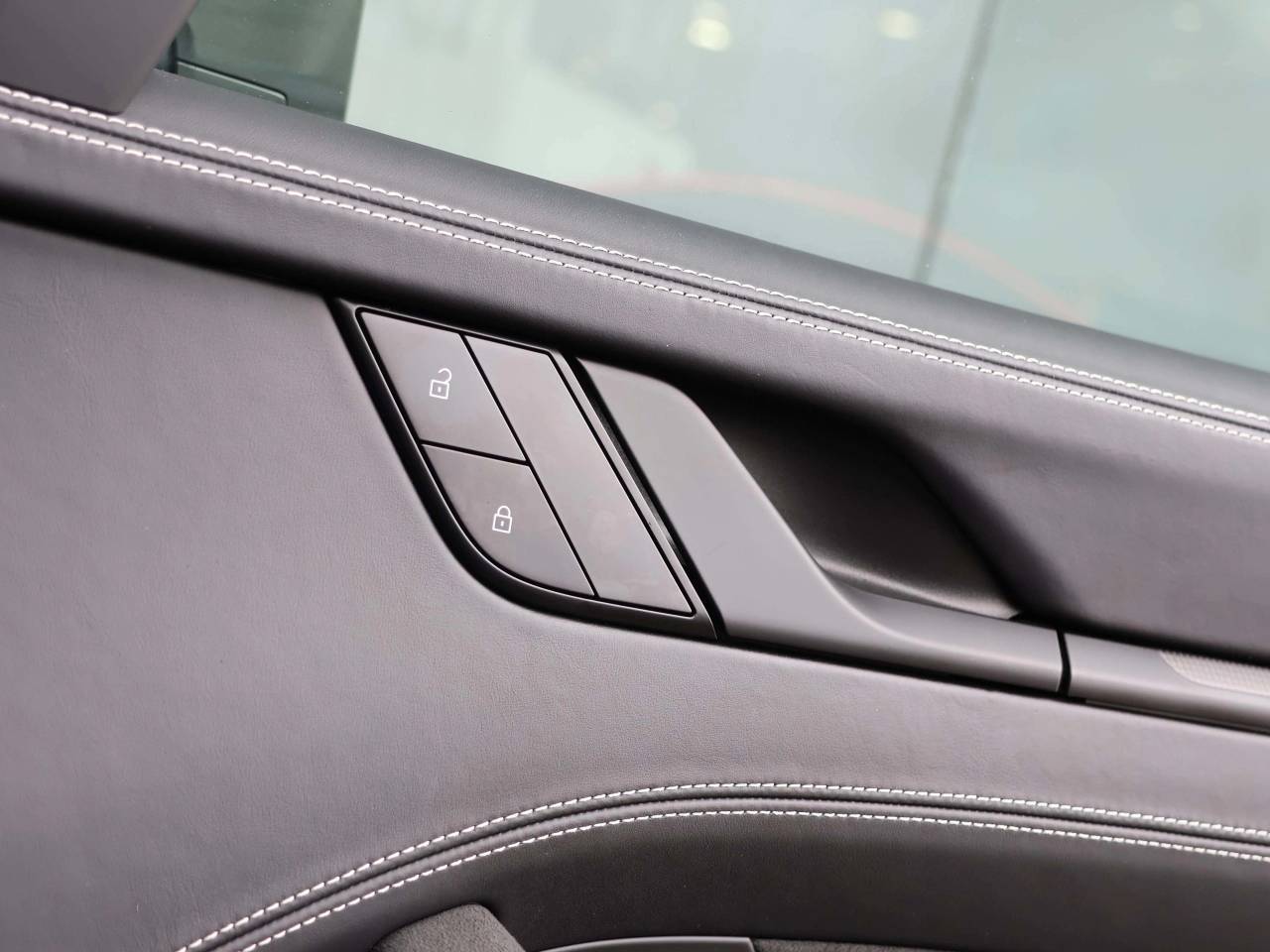 911 (992) CARRERA 4 GTS PDK (21) image 21 (1)