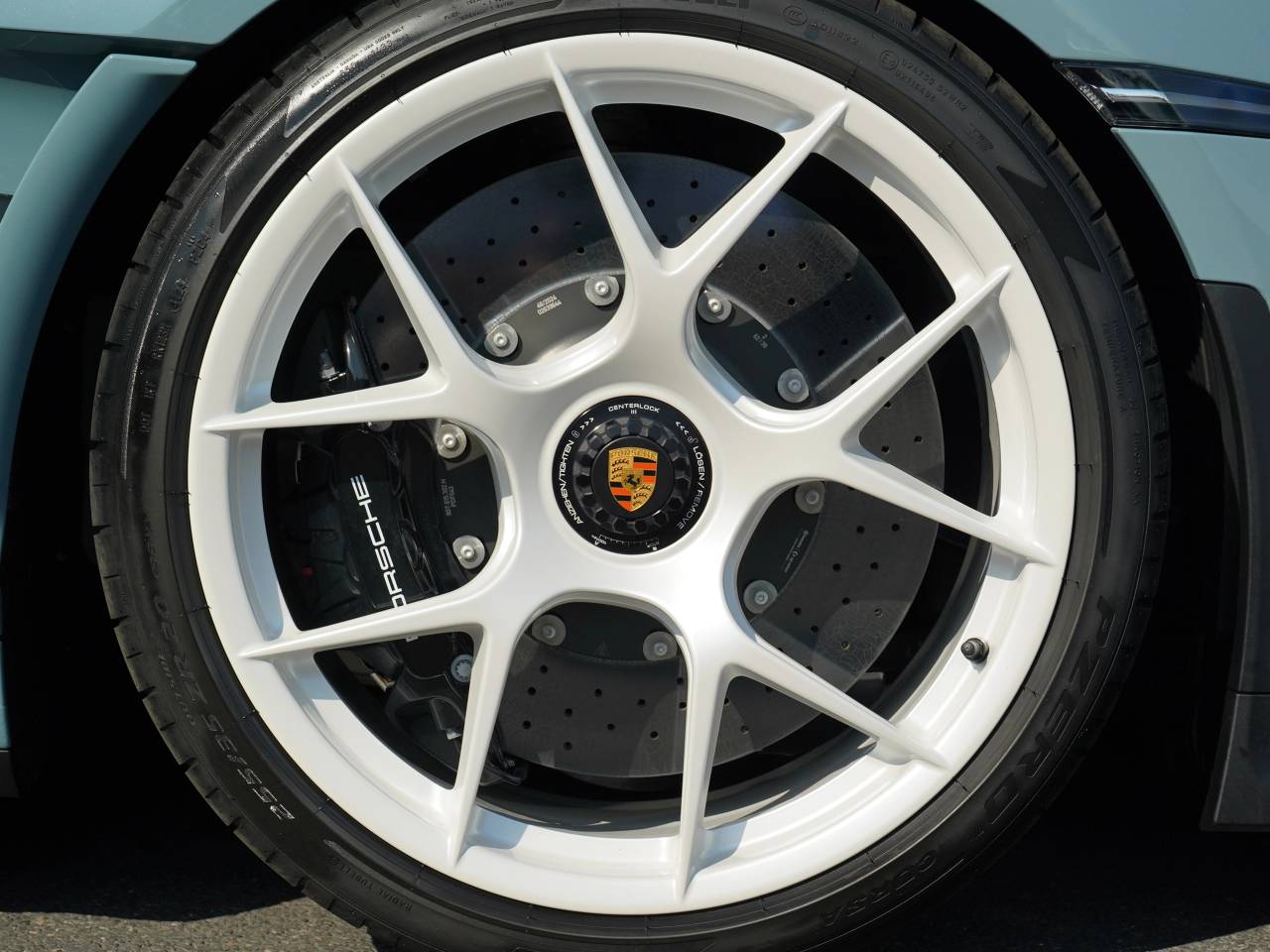 911 (992) S/T (1) image 08