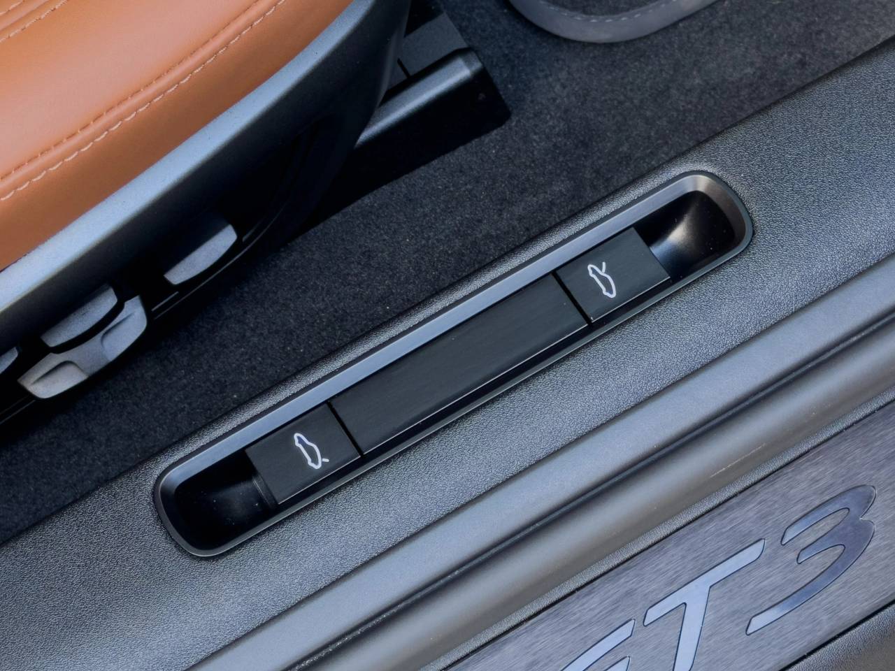 911 (992) GT3 TOURING PDK (10) image 45