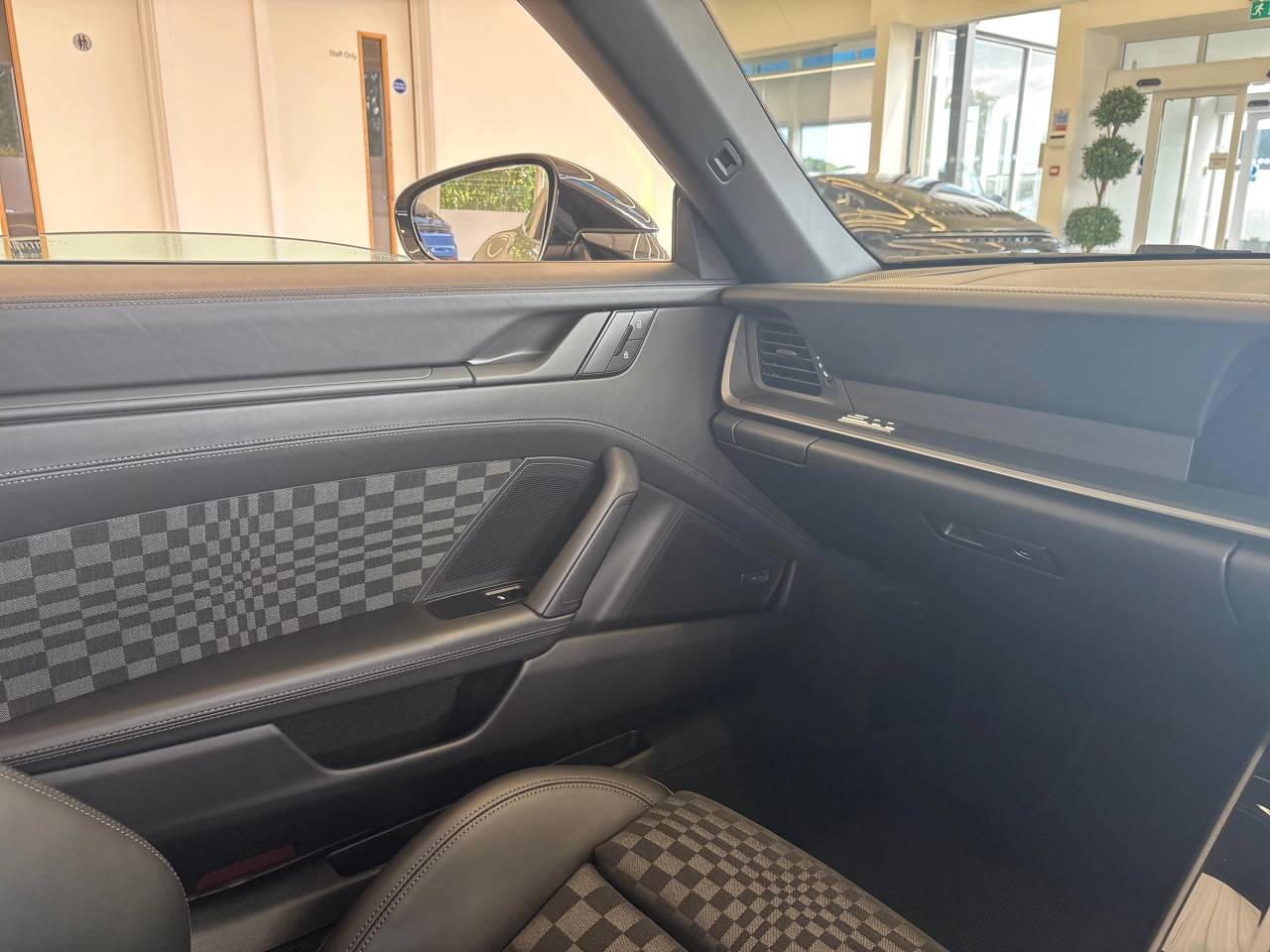 911 (992) TARGA 4 GTS PDK (1) image 44