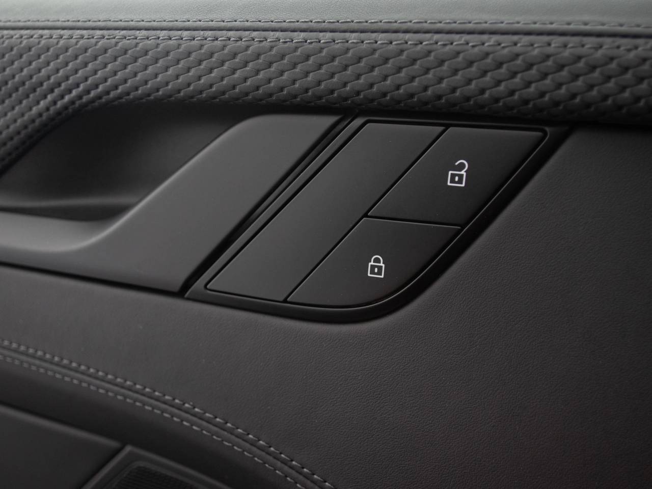 911 (992) GT3 TOURING PDK (1) image 40