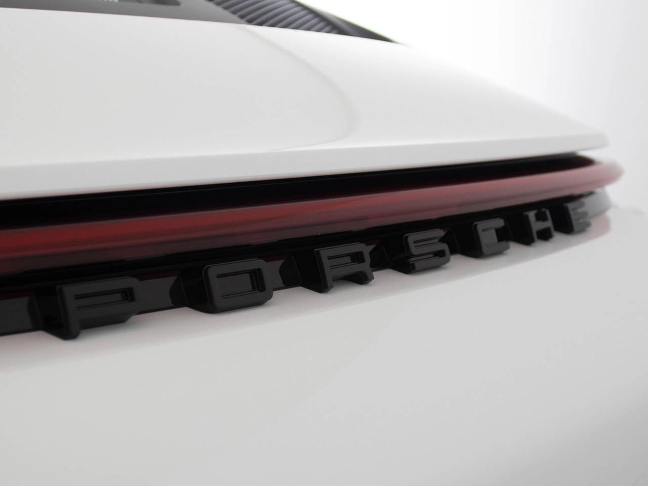 911 (992) GT3 TOURING PDK (1) image 18