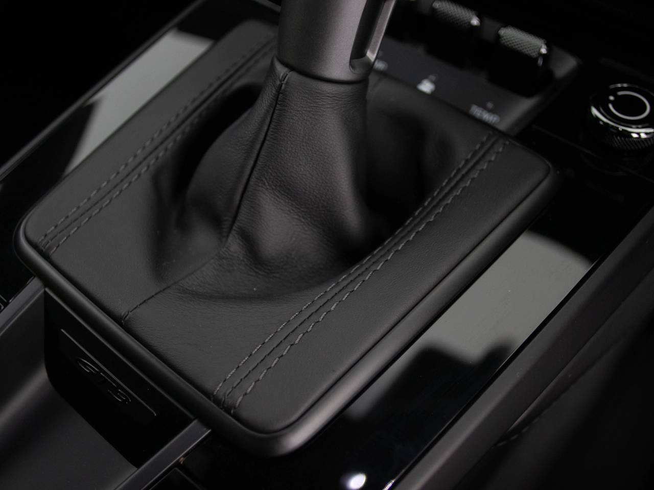 911 (992) GT3 TOURING PDK (1) image 41