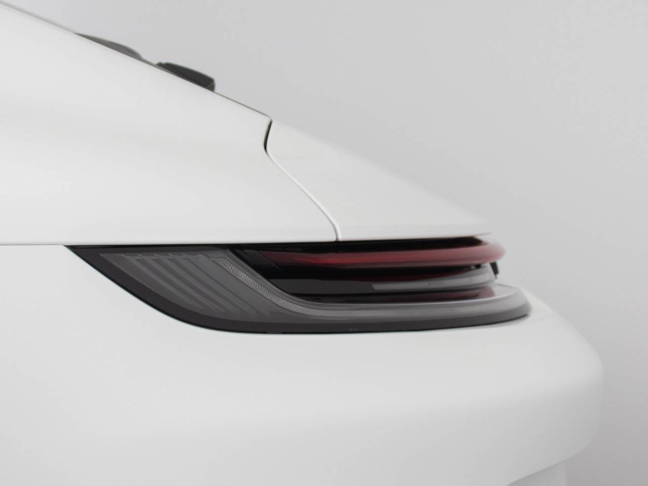 911 (992) GT3 TOURING PDK (1) image 19