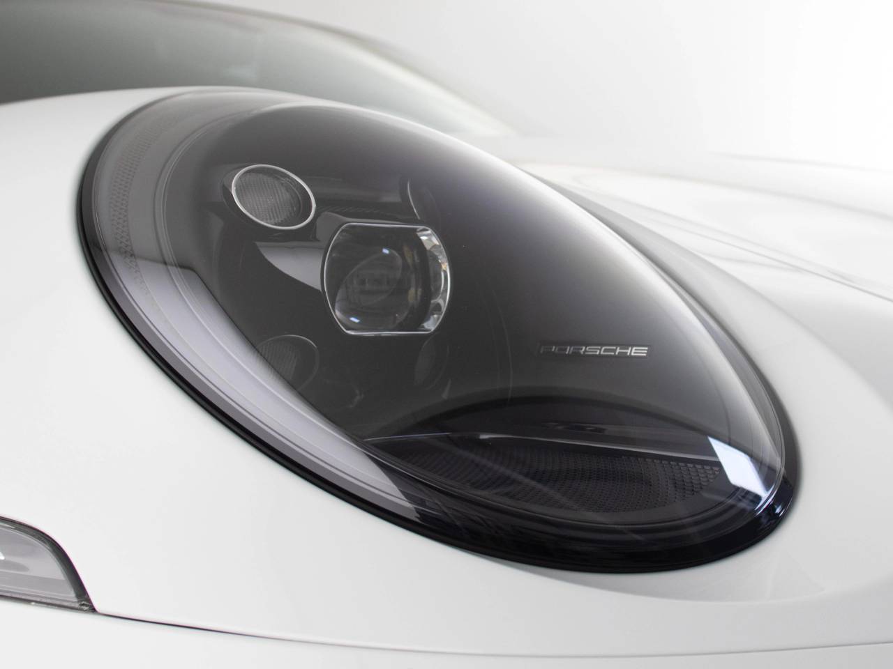 911 (992) GT3 TOURING PDK (1) image 24