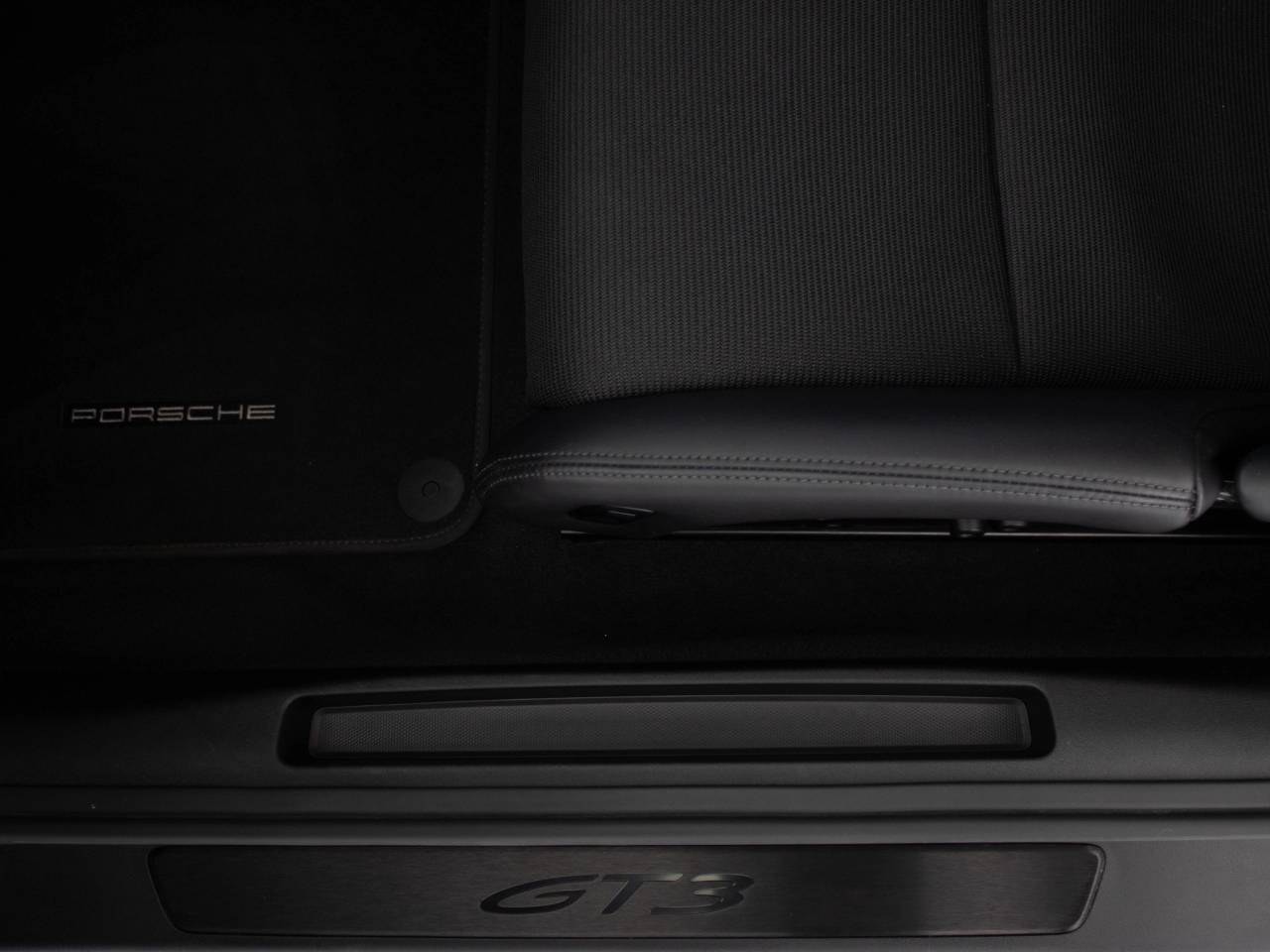 911 (992) GT3 TOURING PDK (1) image 33