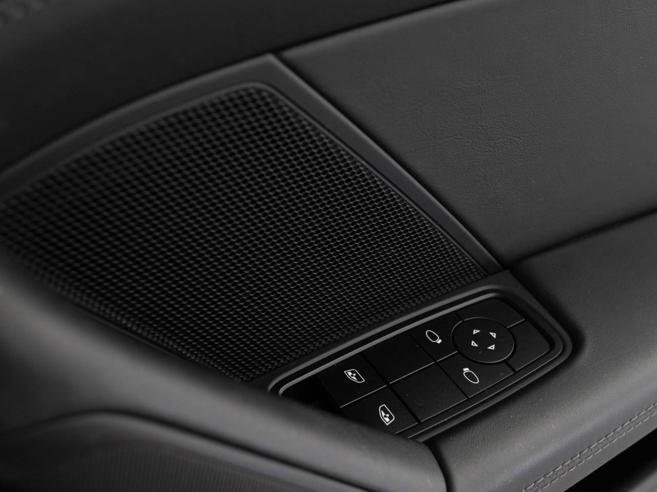 911 (992) GT3 TOURING PDK (1) image 37