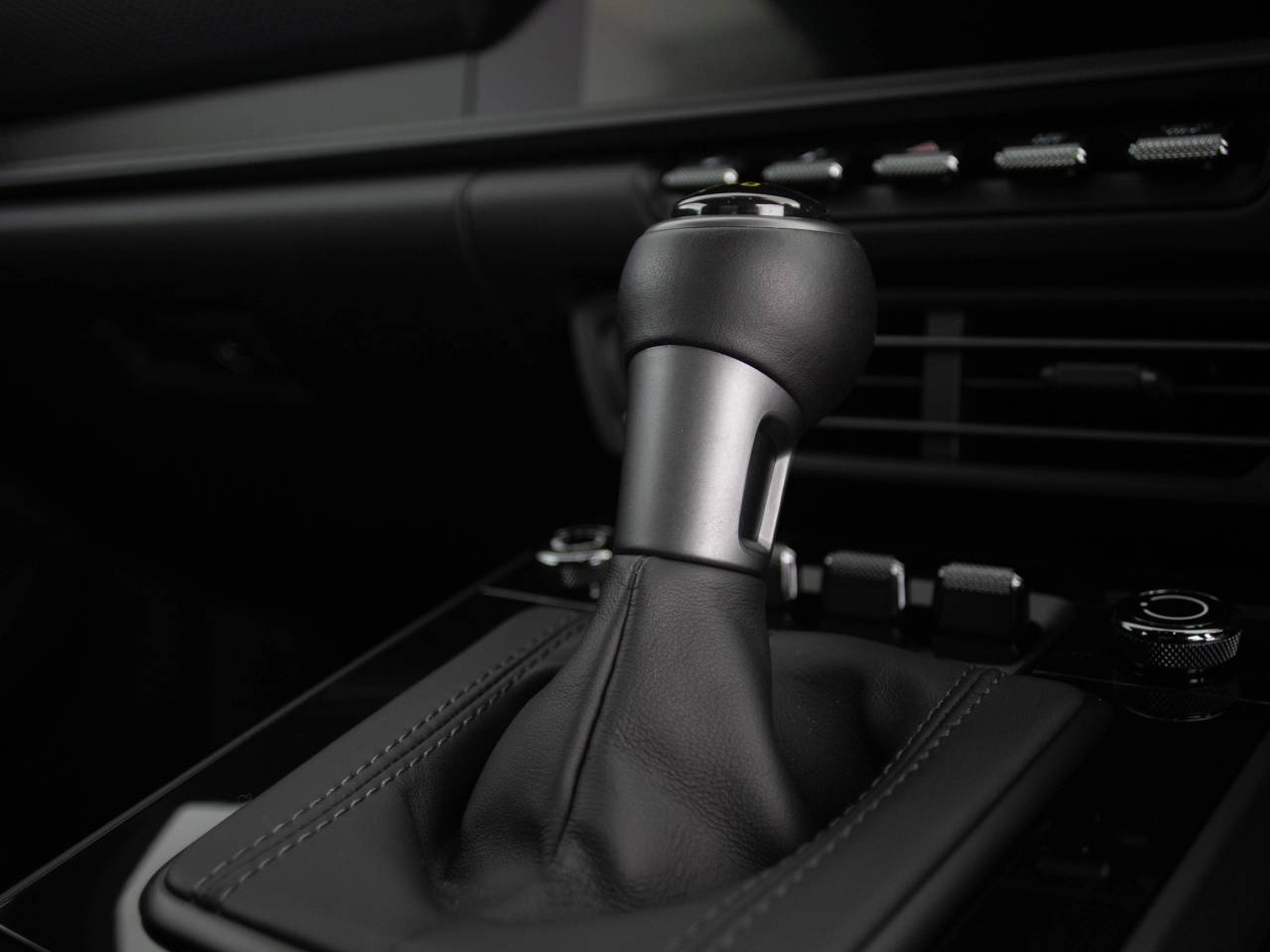 911 (992) GT3 TOURING PDK (1) image 30